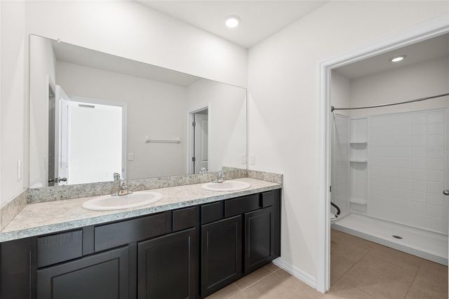 8502 FALLING BLUE PLACE, Riverview, FL 33578