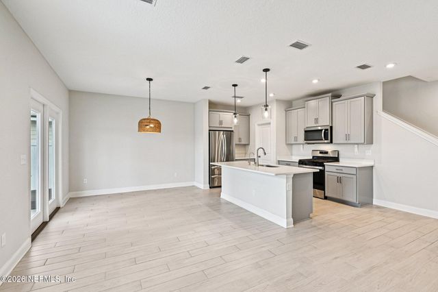 13019 HOLSINGER Boulevard, Jacksonville, FL 32256