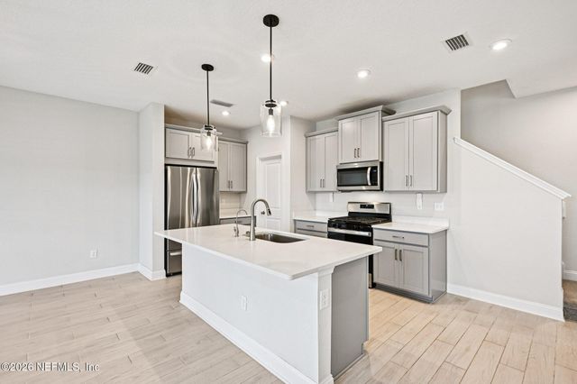 13019 HOLSINGER Boulevard, Jacksonville, FL 32256