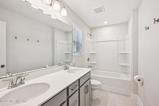 13019 HOLSINGER Boulevard, Jacksonville, FL 32256