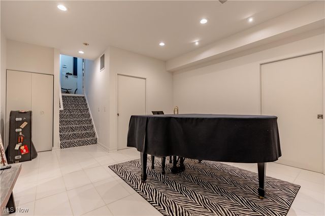 2252 W 5th Street, Cleveland, OH 44113