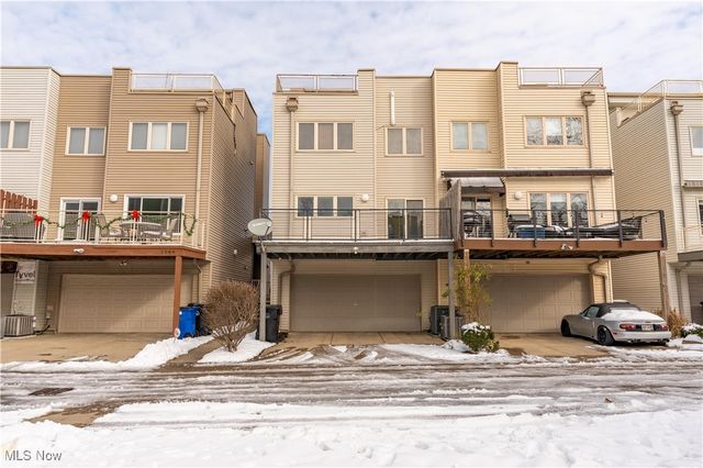 2252 W 5th Street, Cleveland, OH 44113