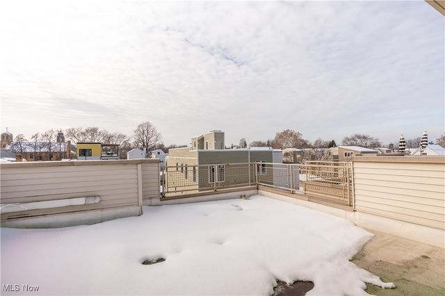 2252 W 5th Street, Cleveland, OH 44113