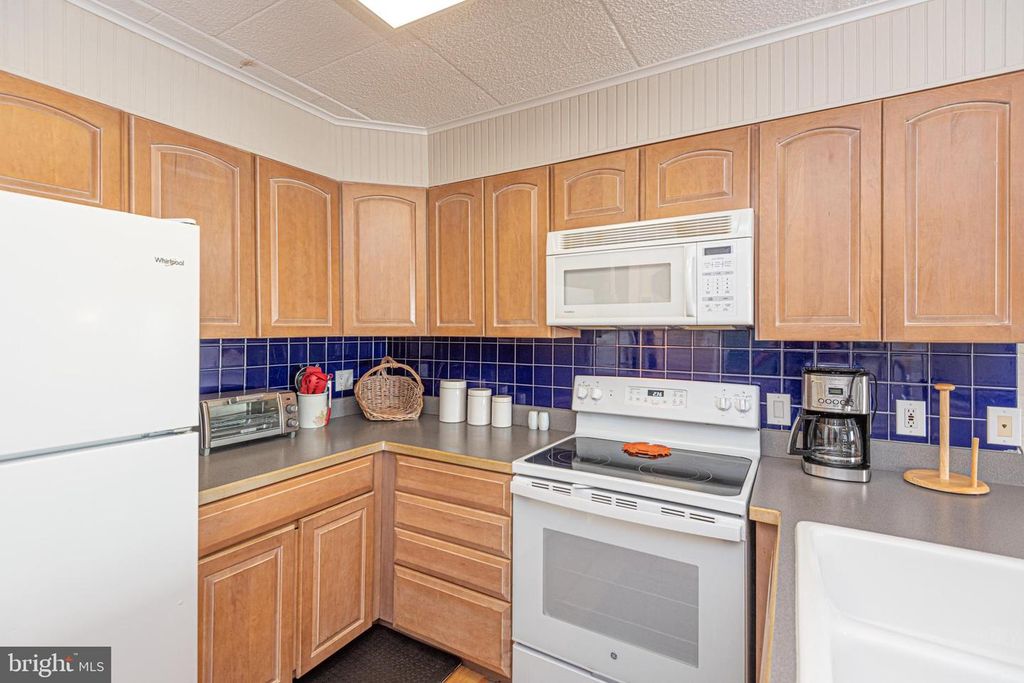 Image 11 of property listing at 413 BAYSHORE DR #201, Ocean City, MD 21842