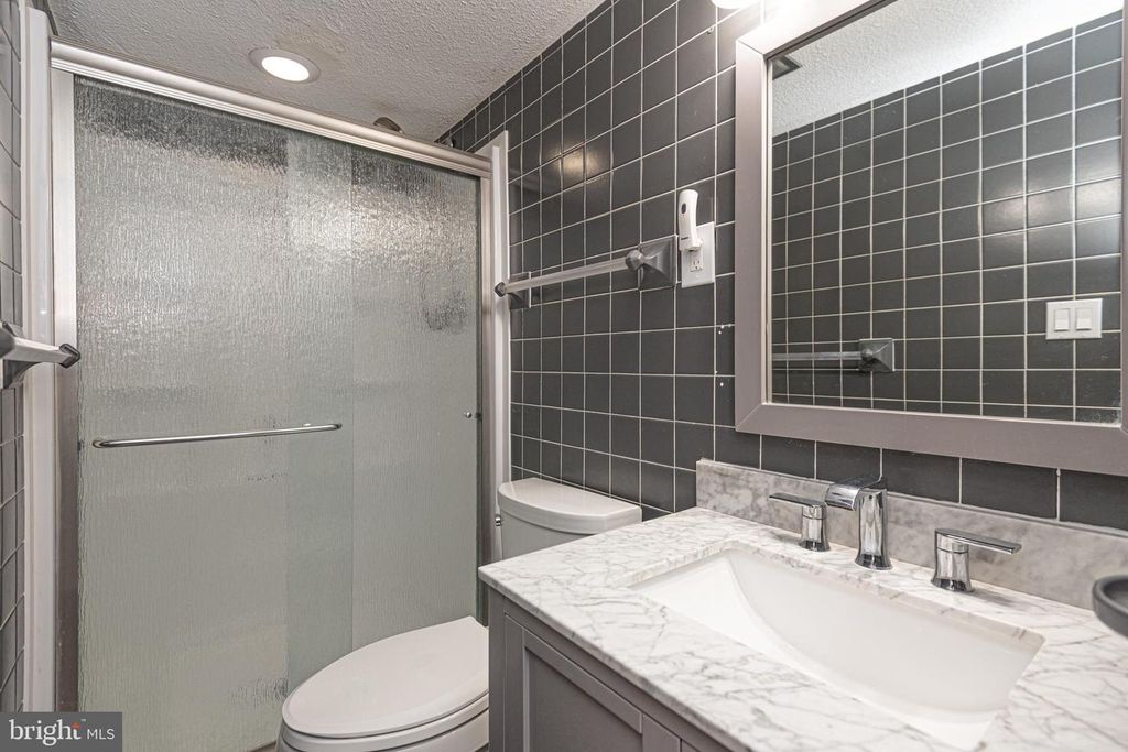 Image 29 of property listing at 413 BAYSHORE DR #201, Ocean City, MD 21842