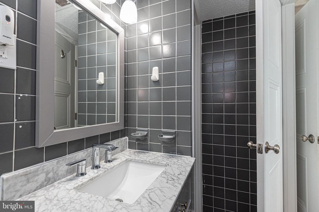 Image 30 of property listing at 413 BAYSHORE DR #201, Ocean City, MD 21842
