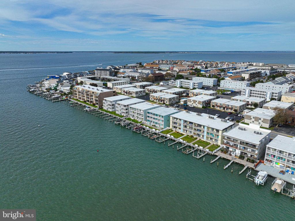 Image 46 of property listing at 413 BAYSHORE DR #201, Ocean City, MD 21842