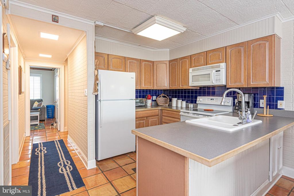 Image 7 of property listing at 413 BAYSHORE DR #201, Ocean City, MD 21842