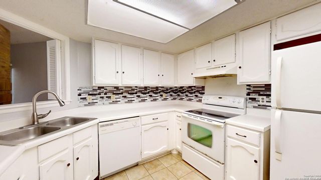 6832 Stockport, San Antonio, TX 78239