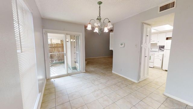 6832 Stockport, San Antonio, TX 78239
