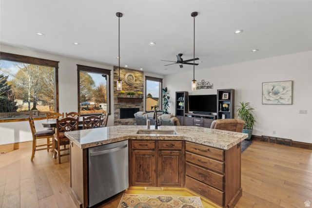 2644 W TITANS CT, South Jordan, UT 84095