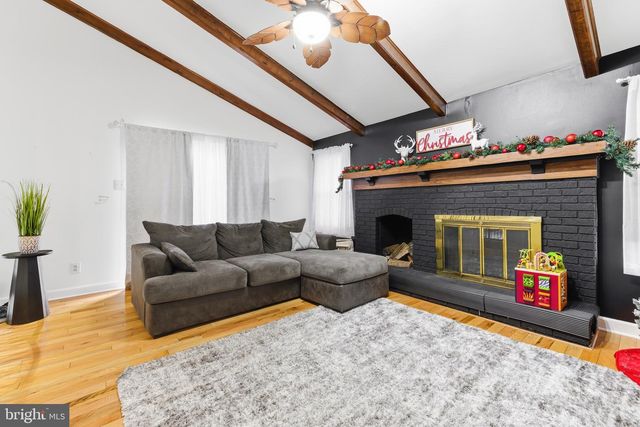 203 JONATHAN LN, Marlton, NJ 08053