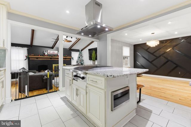 203 JONATHAN LN, Marlton, NJ 08053