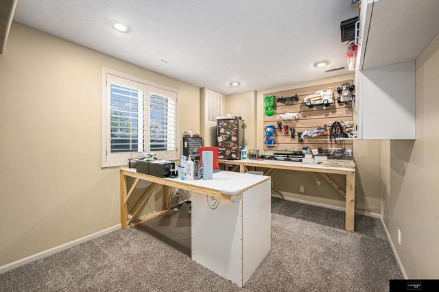 4633 N 139th Avenue, Omaha, NE 68164