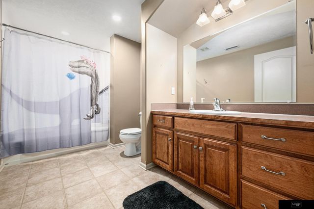 4633 N 139th Avenue, Omaha, NE 68164