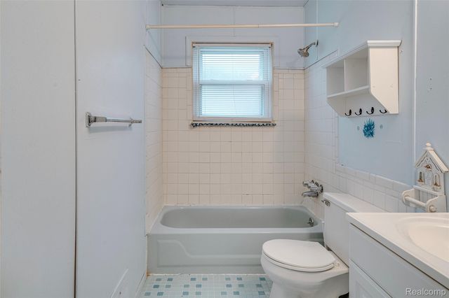 29071 Annapolis Road, Westland, MI 48186