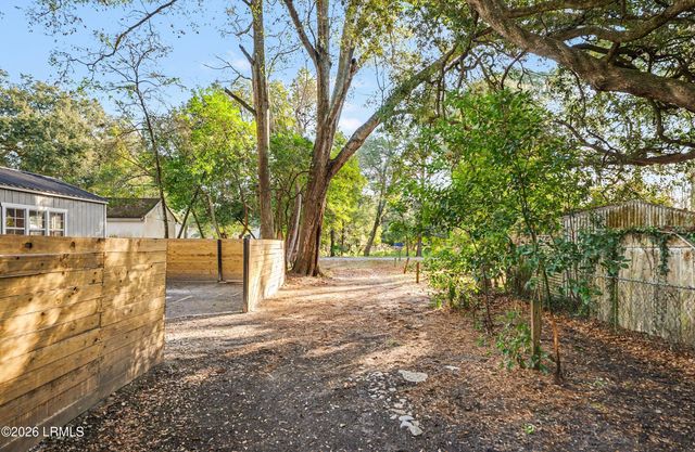 2700 North Street, Beaufort, SC 29902