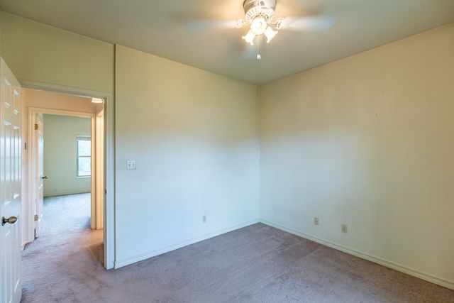 182 Glenvalley Cir, Bandera, TX 78003