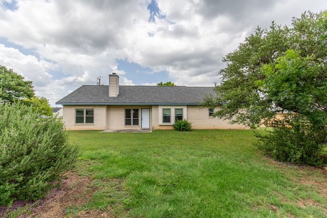 182 Glenvalley Cir, Bandera, TX 78003
