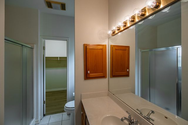 182 Glenvalley Cir, Bandera, TX 78003