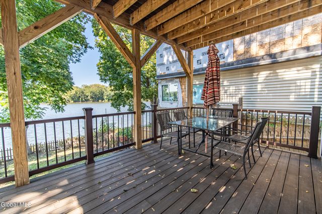 83 2nd Avenue, Troy, NY 12180