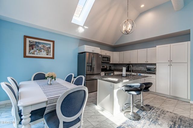 83 2nd Avenue, Troy, NY 12180