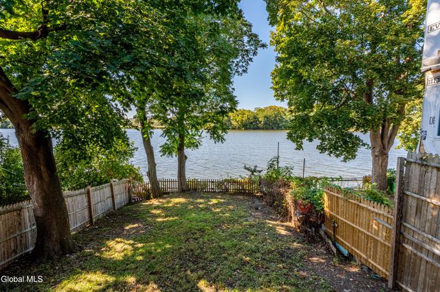 83 2nd Avenue, Troy, NY 12180