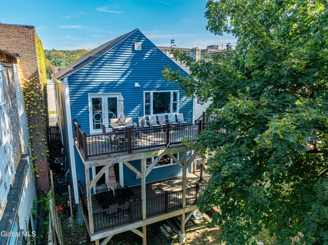 83 2nd Avenue, Troy, NY 12180