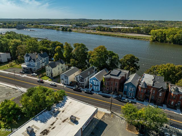 83 2nd Avenue, Troy, NY 12180