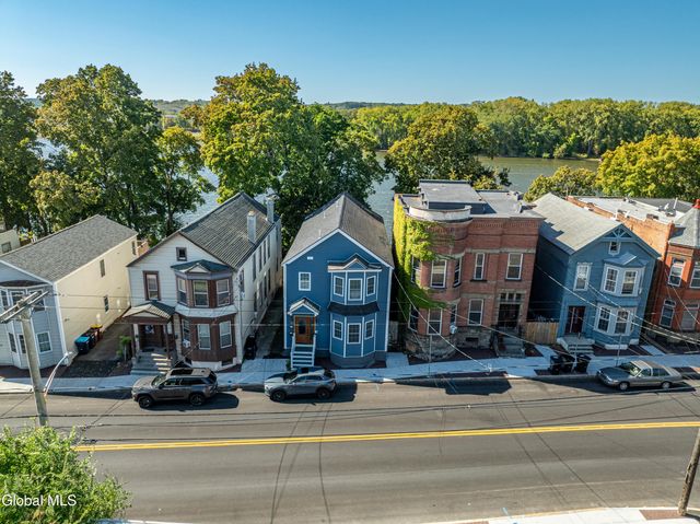 83 2nd Avenue, Troy, NY 12180