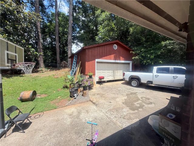 3164 Moss Oak Drive, Atlanta, GA 30340