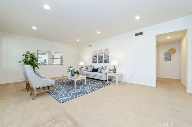 59 City Stroll, Irvine, CA 92620