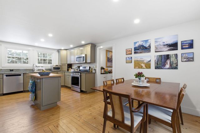 4946 South Road, Woodstock, VT 05071