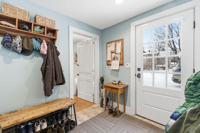 4946 South Road, Woodstock, VT 05071