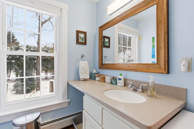 4946 South Road, Woodstock, VT 05071