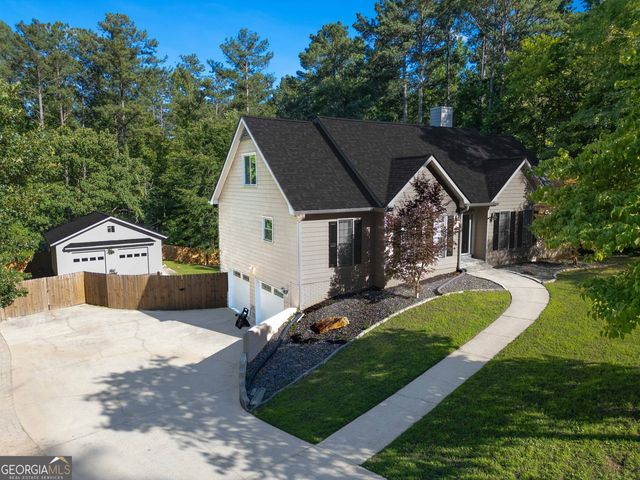 195 Blackberry Run, Fayetteville, GA 30214