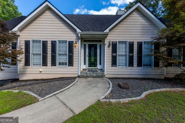 195 Blackberry Run, Fayetteville, GA 30214