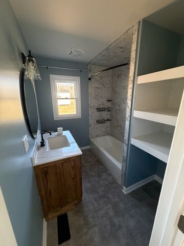 4973 Awalt Rd, Tullahoma, TN 37388