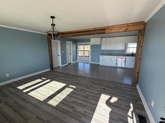 4973 Awalt Rd, Tullahoma, TN 37388