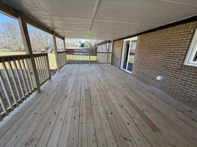 4973 Awalt Rd, Tullahoma, TN 37388