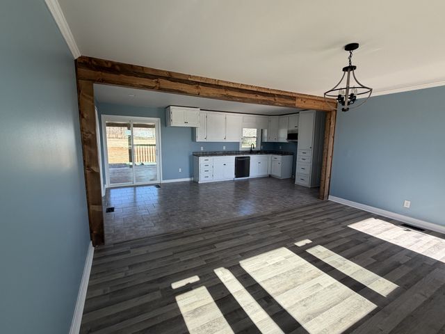 4973 Awalt Rd, Tullahoma, TN 37388