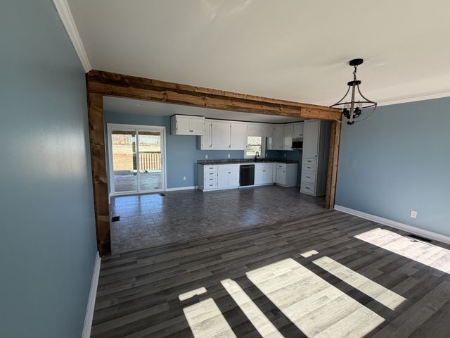 4973 Awalt Rd, Tullahoma, TN 37388