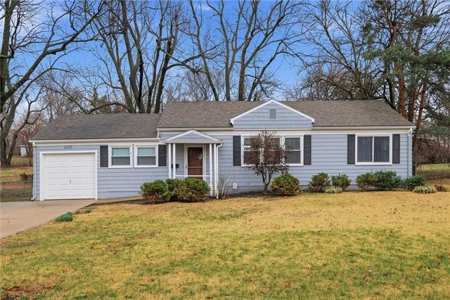 6717 W 79th Street, Overland Park, KS 66204