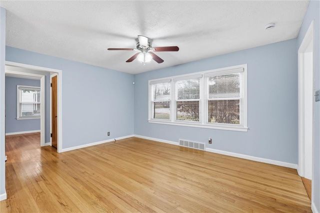 6717 W 79th Street, Overland Park, KS 66204