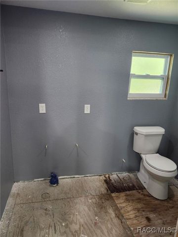 5211 S Court Avenue, Homosassa, FL 34448