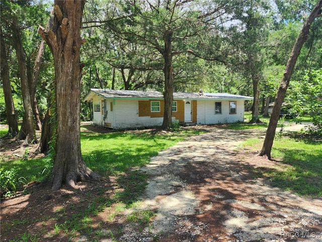 5211 S Court Avenue, Homosassa, FL 34448