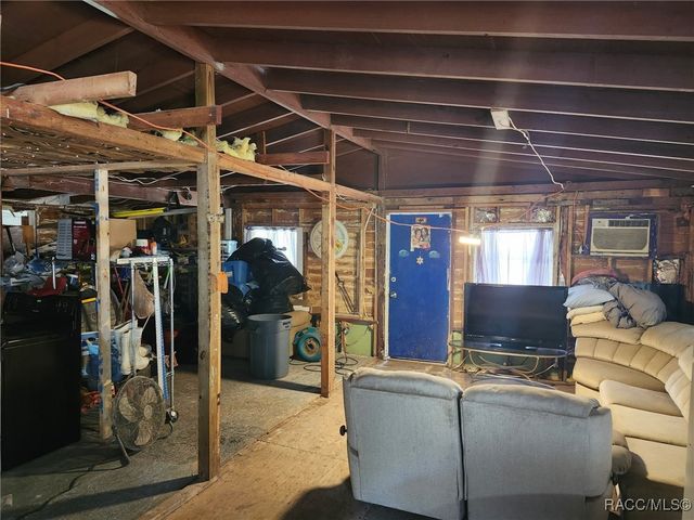 5211 S Court Avenue, Homosassa, FL 34448