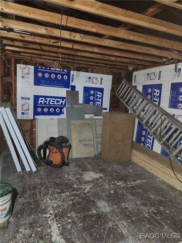 5211 S Court Avenue, Homosassa, FL 34448