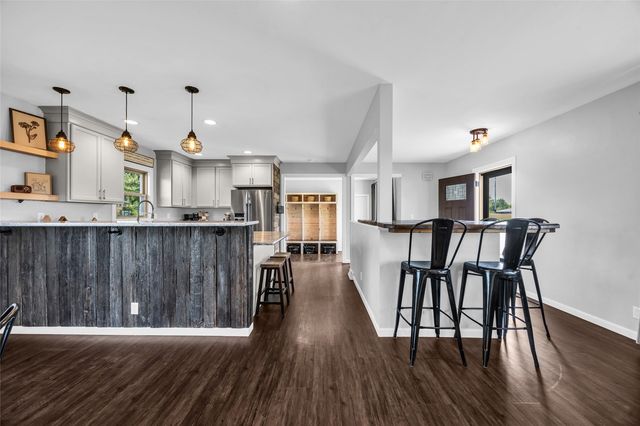 5808 Beverly Road SW, Cedar Rapids, IA 52404
