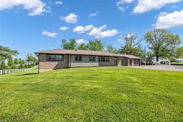 5808 Beverly Road SW, Cedar Rapids, IA 52404